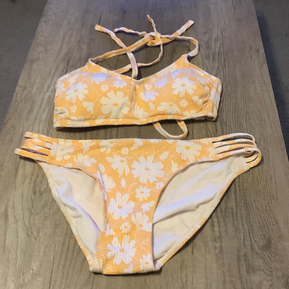 Bathing suit